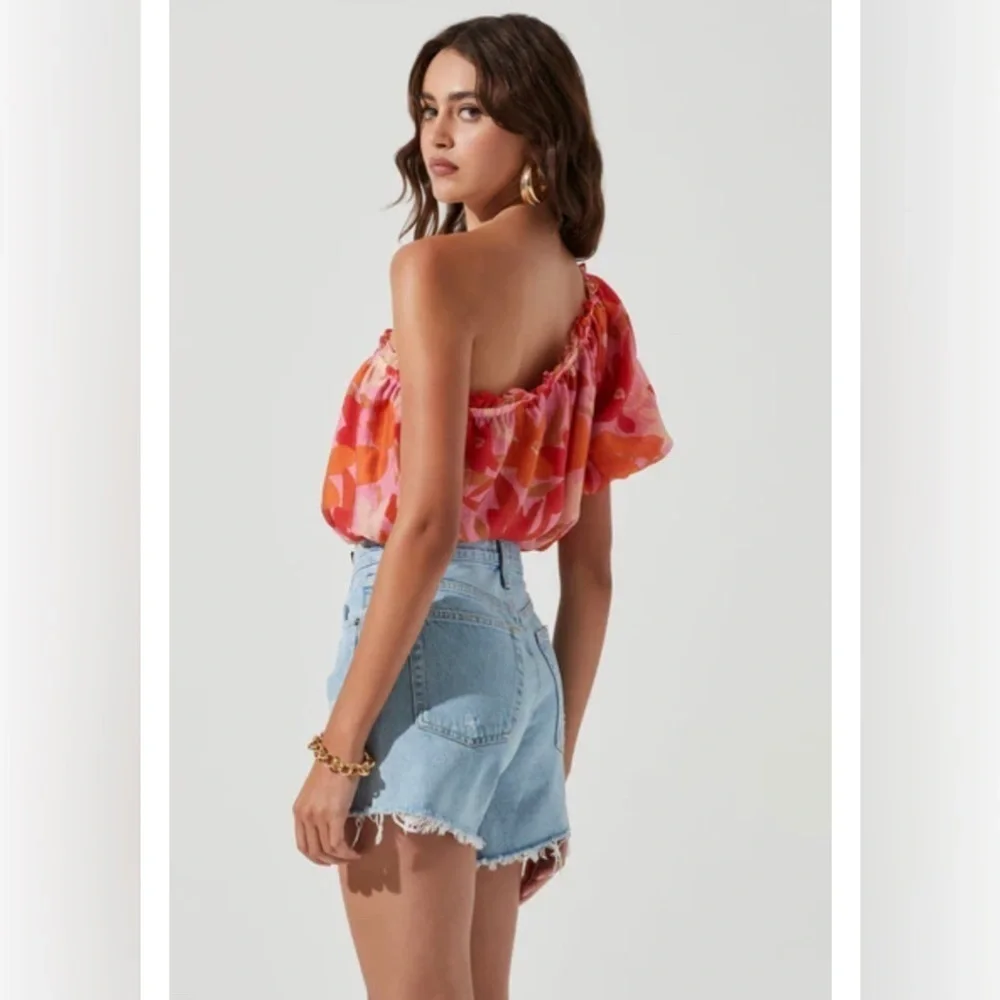 ASTR The Label Atlanta One Shoulder Ted Pink Orange Top Size Small